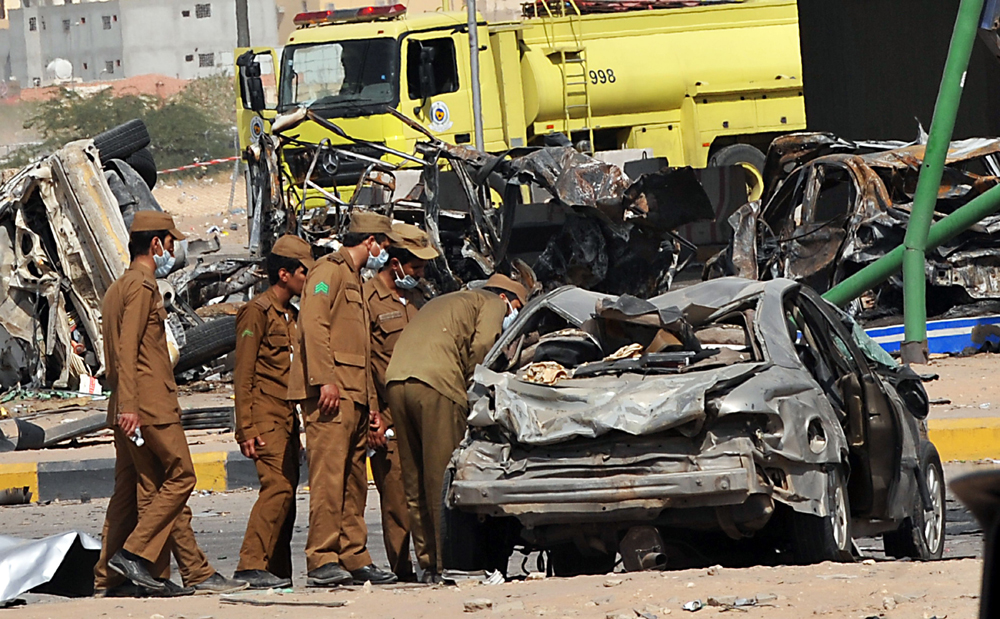 قصة مصورة.. انفجار شاحنة الغاز في الرياض بعدسات وكالات الأنباء