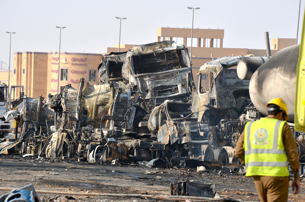 قصة مصورة.. انفجار شاحنة الغاز في الرياض بعدسات وكالات الأنباء
