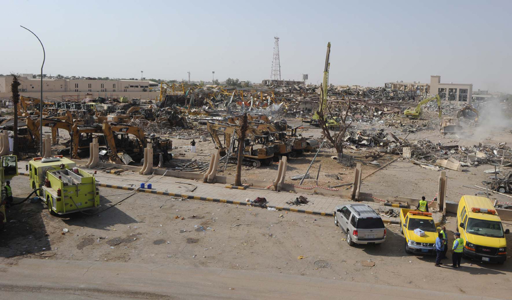 قصة مصورة.. انفجار شاحنة الغاز في الرياض بعدسات وكالات الأنباء