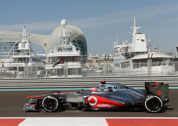 قصة مصورة: هاميلتون الأسرع في التجارب الأولى لسباق أبوظبي