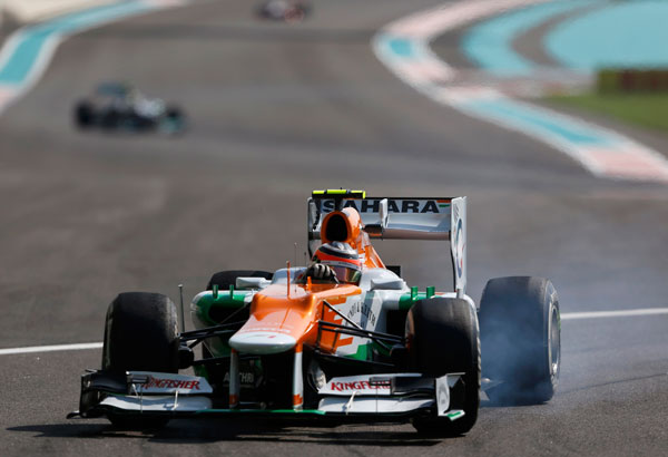 قصة مصورة: هاميلتون الأسرع في التجارب الأولى لسباق أبوظبي