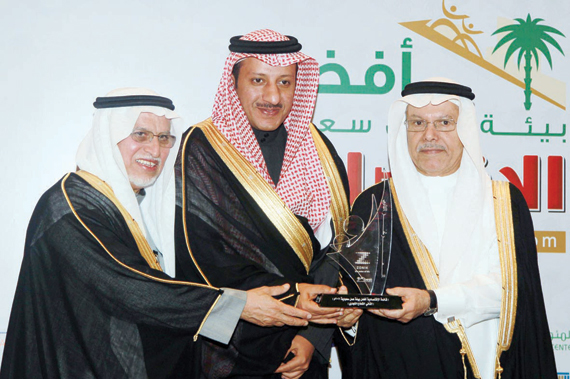 الجائزة تحفز القطاع الخاص للنهوض بجميع قطاعاته