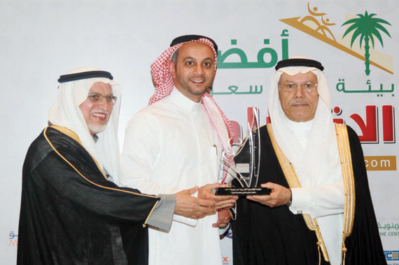 الجائزة تحفز القطاع الخاص للنهوض بجميع قطاعاته