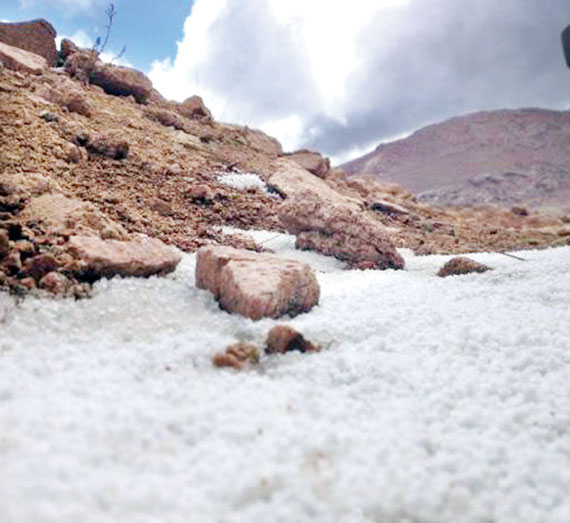 عدم الاستقرار الجوي في الشام يتسبب في تساقط الثلوج على تبوك