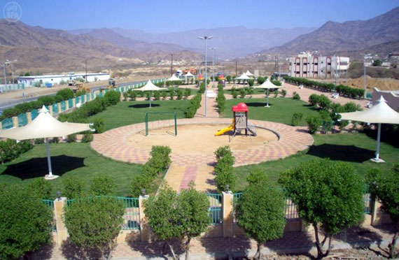 قصة مصورة : دفء وجمال "القلوة" يرسمان لتهامة الباحة أجواء طبيعية خلابة