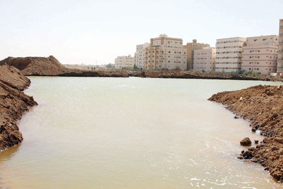 جدة: بالصور.. «حي المروة» يغرق ويلفظ أنفاسه الأخيرة