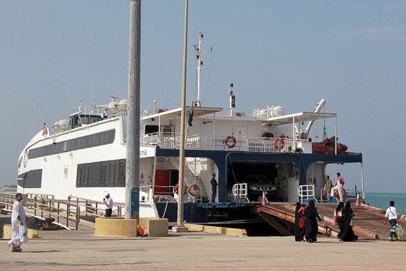 قصة مصورة : رحلة عبر عباراتي فرسان وجازان