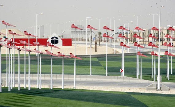 قصة مصورة : افتتاح مشروع امتداد طريقي أبي بكر والعروبة عبر القاعدة الجوية