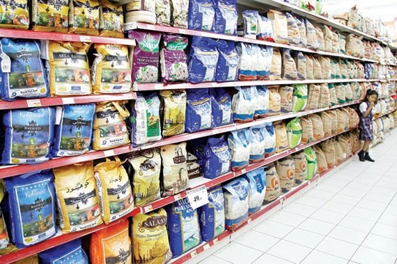 «التجارة» تحذِّر: إذا لم تنخفض أسعار الأرز خلال أيام .. سنتدخّل