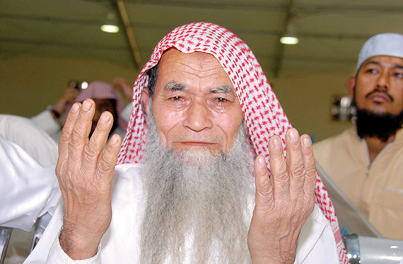 بدء تصحيح أوضاع الجالية البرماوية بتجربة 150 أسرة