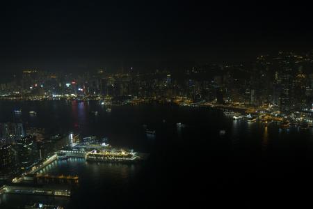 الرياض بين الأمطار وساعة الأرض