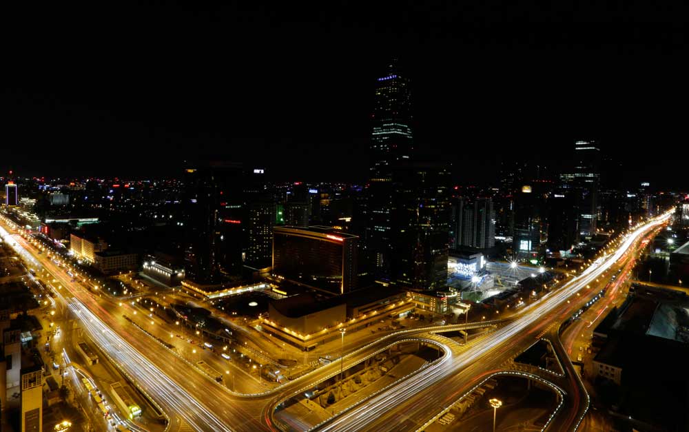 الرياض بين الأمطار وساعة الأرض