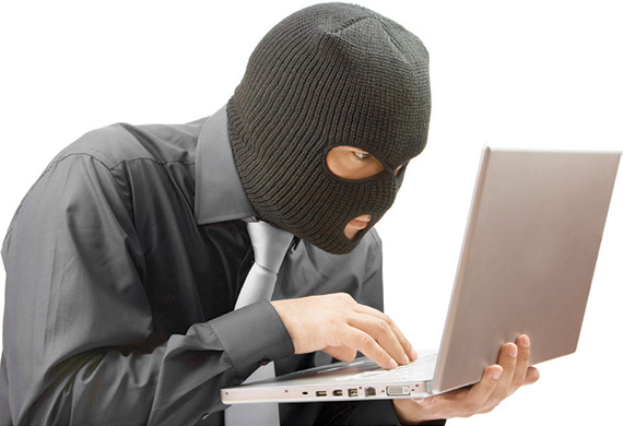 قانوني: مراكز الشرطة مسؤولة عن استقبال بلاغات الجرائم الإلكترونية