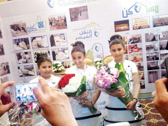 حفيدات الملك يتطوعن لدعم مرضى الحالات المزمنة