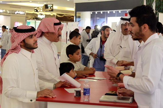 قصة مصورة : "يسلم فمك" .. حملة للكشف المبكر عن سرطان الفم