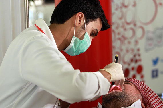 قصة مصورة : "يسلم فمك" .. حملة للكشف المبكر عن سرطان الفم