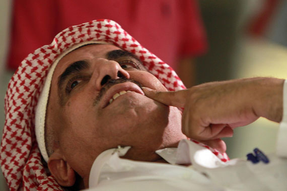 قصة مصورة : "يسلم فمك" .. حملة للكشف المبكر عن سرطان الفم