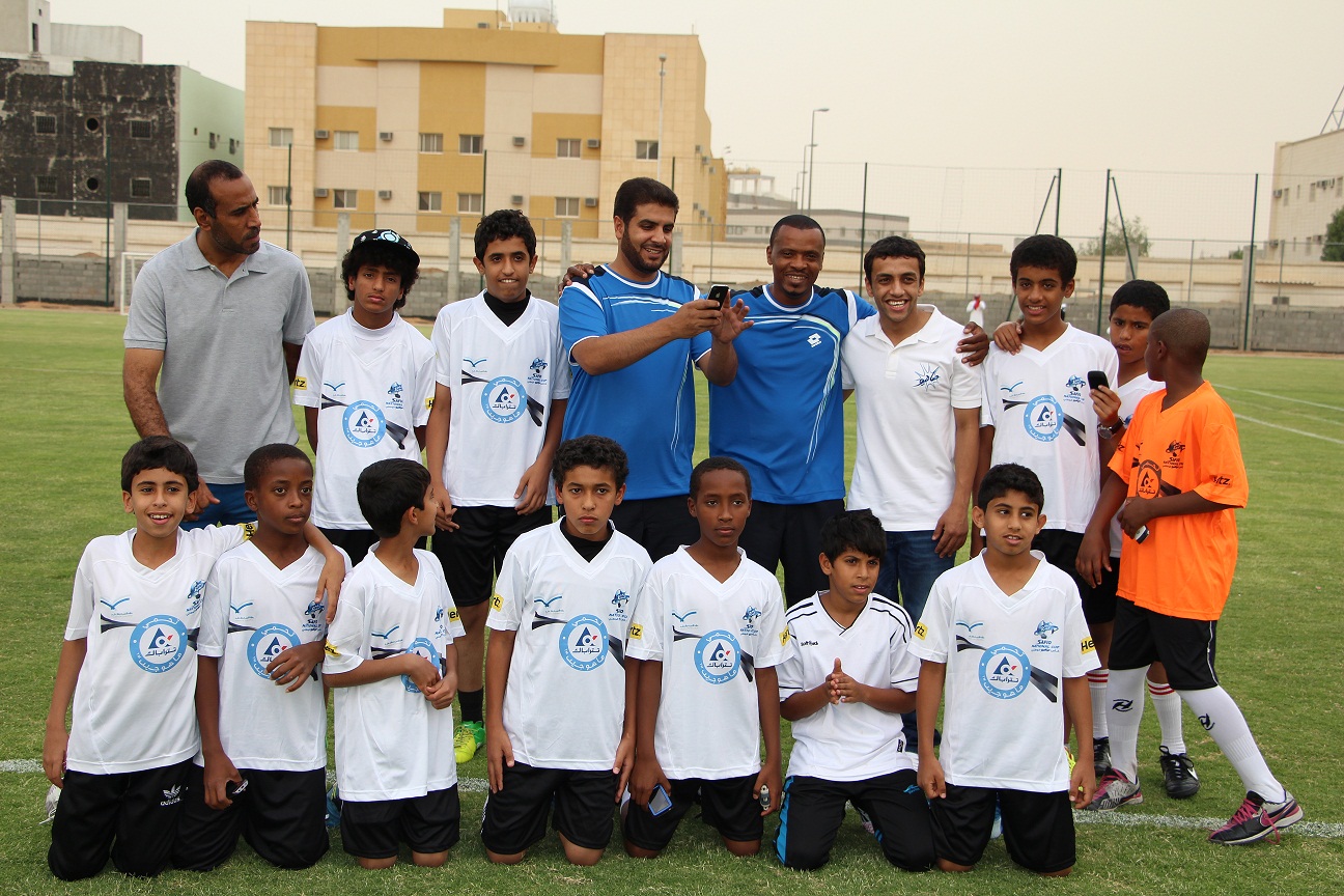 الأمير محمد بن خالد يتوج تعليم جدة بكأس صافيو الوطني السابعة