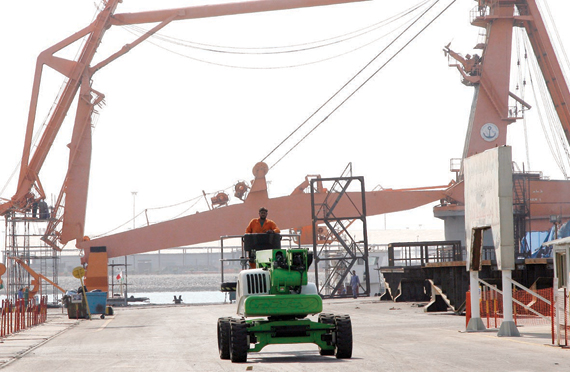 ميناء الدمام .. ارتفاع أجور الشحن 8 % خلال 2013