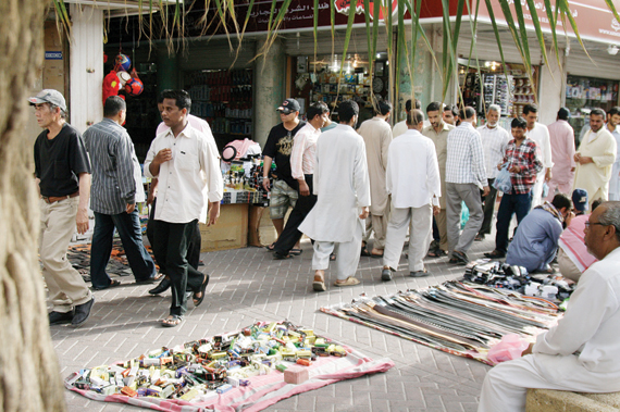 شارع السويكت.. «كيرلا» في الدمام