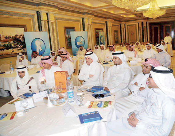 شركة النهدي الطبية تلتزم باستقطاب أكثر من 1000 موظف سعودي بنهاية العام