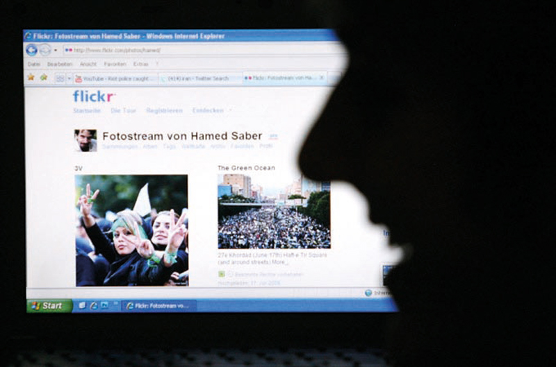 مواقع التواصل الاجتماعي تنجح في كسب المهمة الإيرانية