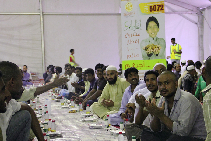 85 نقطة لتوزيع مليون وجبة إفطار صائم من المستودع الخيري في جدة