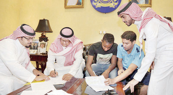 المهدي: علاقتي مع الهلال على «استحياء»