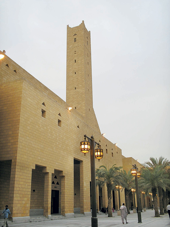 جامع الإمام تركي بن عبد الله.. تراث يستلهم روح العمارة