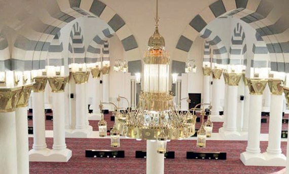 جامع سلطان بن فهد .. تحفة معمارية على الطراز الإسلامي