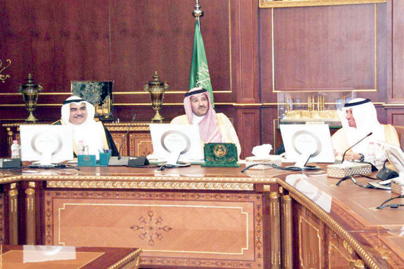 فيصل بن سلمان يدعو إلى استثمار التوسُّع العمراني في توظيف السعوديين