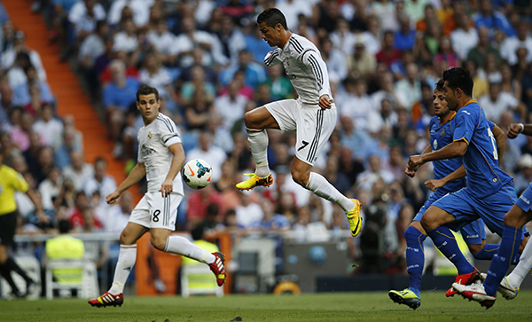 ريال مدريد يقلب تأخره ويفوز على خيتافي برباعية بالدوري الأسباني