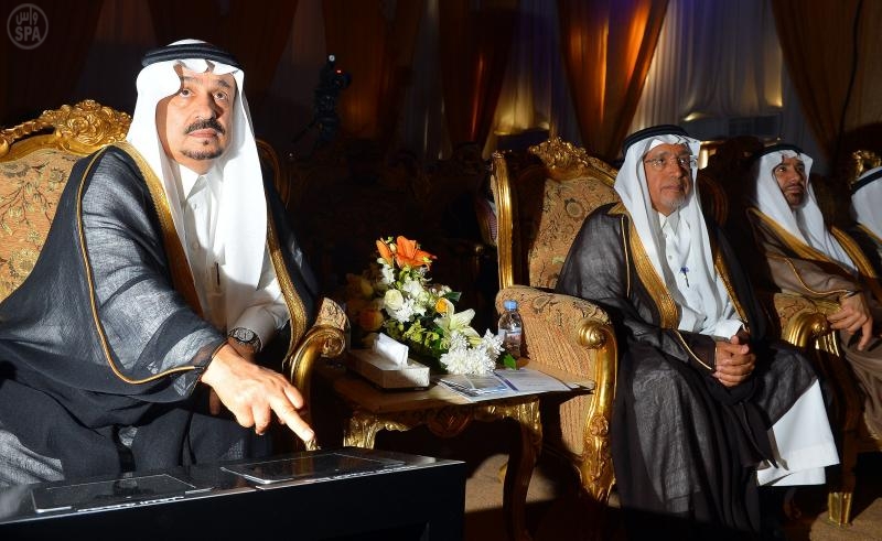 أمير القصيم يدشن توسعة محطة توليد ومحطة نقل الطاقة وخط أنابيب نقل الوقود