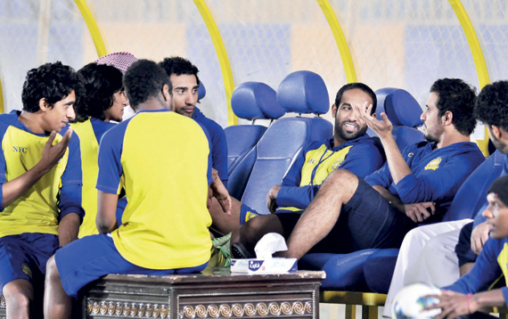 تحامل العنزي على إصابته فتفاقمت