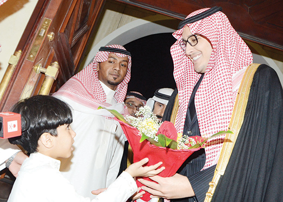 أحمد بن فهد يكرِّم 550 متفوقا من أبناء «إنسان»