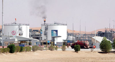 "أرامكو" تنفي تعرض شبكتها للاختراق.. وتؤكد: تحديث خاطئ عطّل بعض الأجهزة المكتبية