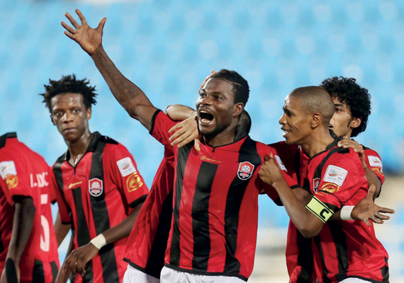 التعاون والرائد .. «فيها عصر»