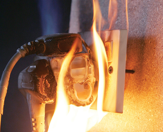 شركات التأمين: التماس الكهربائي يشكل 80 % من أسباب الحرائق