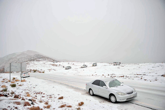 كتلة هوائية شديدة البرودة تتسلل إلى 5 مناطق سعودية .. اليوم