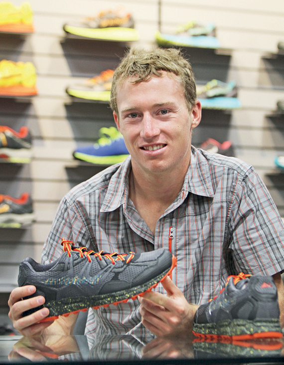 نمو سوق الأحذية الرياضية المستعملة في بريطانيا