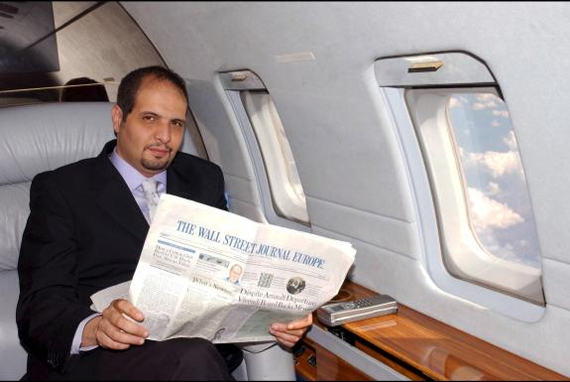 الجزائر تتسلم من بريطانيا رجل الاعمال السابق عبد المؤمن خليفة