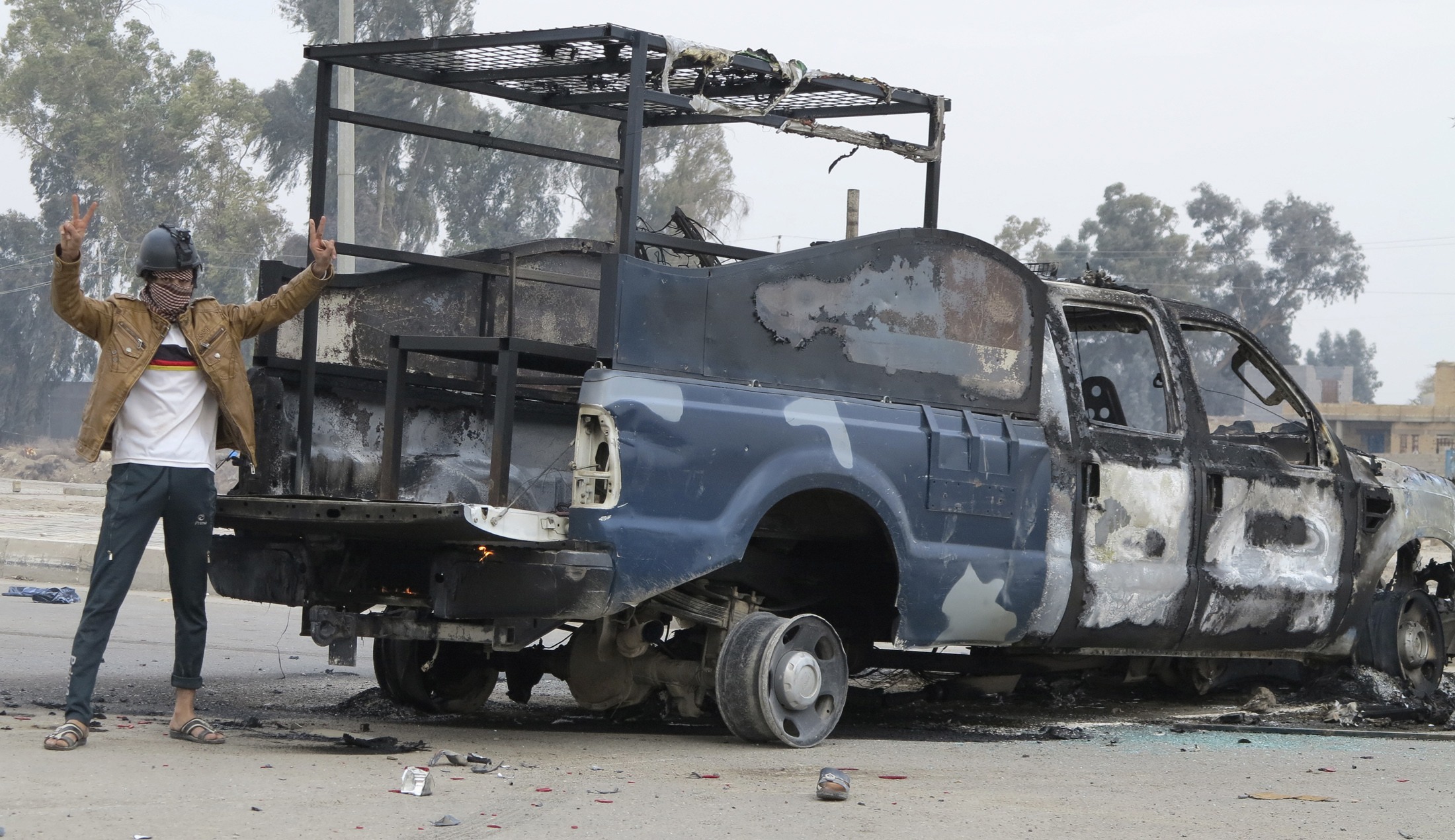 المالكي يواجه انتفاضة سياسية وشعبية.. استقالة 44 نائبا واشتباكات في الفلوجة والرمادي