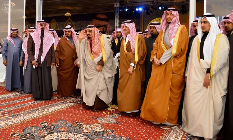 رئيس هيئة البيعة يرعى الحفل الختامي لمهرجان جائزة الملك عبدالعزيز لمزاين الإبل