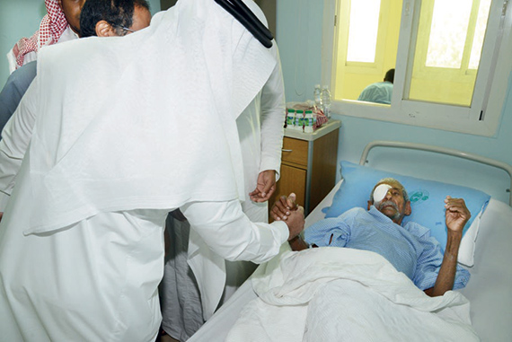 فريق طبي يجري 60 عملية عيون خلال 48 ساعة