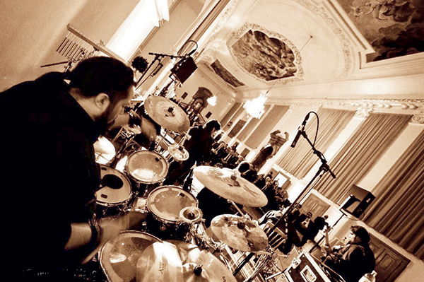 فرقة «الفارابي» .. قفز على الجذور الموسيقية وتمسك بالموروث اللغوي