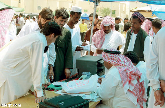 العمل تهدد المنشآت غير الملتزمة ببرنامج حماية الأجور بالعقوبات