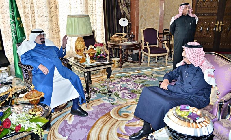 الملك يستقبل ولي العهد و الأمراء ودولة رئيس وزراء لبنان الأسبق