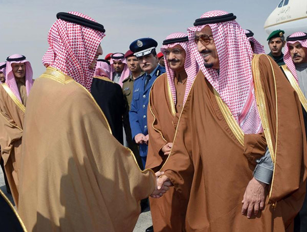 ولي العهد ورئيس جمهورية باكستان يعقدان اجتماعا في القصر الرئاسي