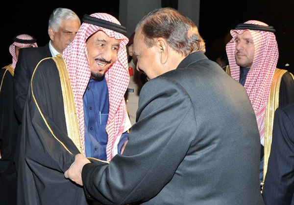 ولي العهد ورئيس جمهورية باكستان يعقدان اجتماعا في القصر الرئاسي