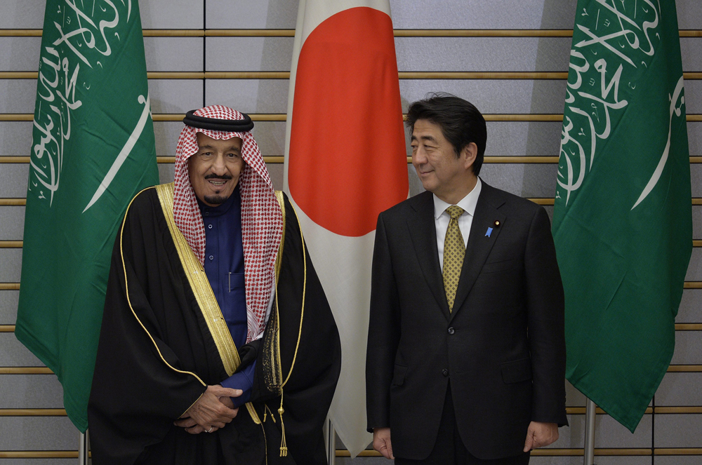 ولي العهد ورئيس الوزراء الياباني يعقدان اجتماعاً في طوكيو